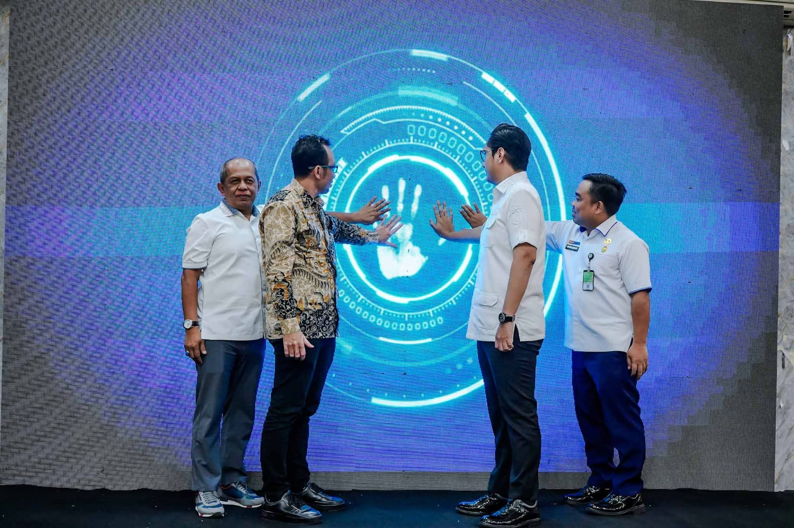 Rico Waas Perkuat Perlindungan Pekerja, 40 Ribu Pekerja Informal Terdaftar BPJS