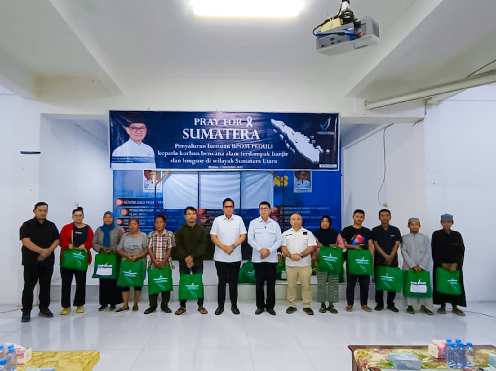 Rico Waas Apresiasi Kepedulian BPOM RI, Bantuan Kemanusiaan Hadir di Tengah Duka Korban Banjir