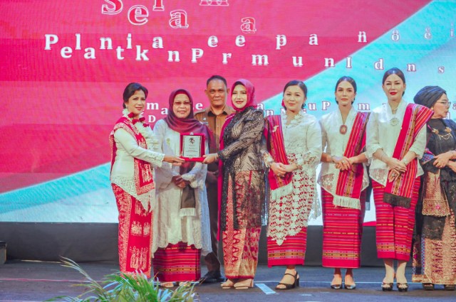 Rico Waas Dorong Perempuan Jadi Penggerak Kemajuan Bangsa